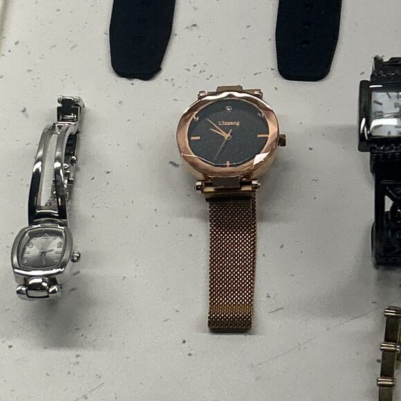 Bundle Of 21 Untested Watches - Mix Of Vintage And Smart Watches - Picture 12 of 16